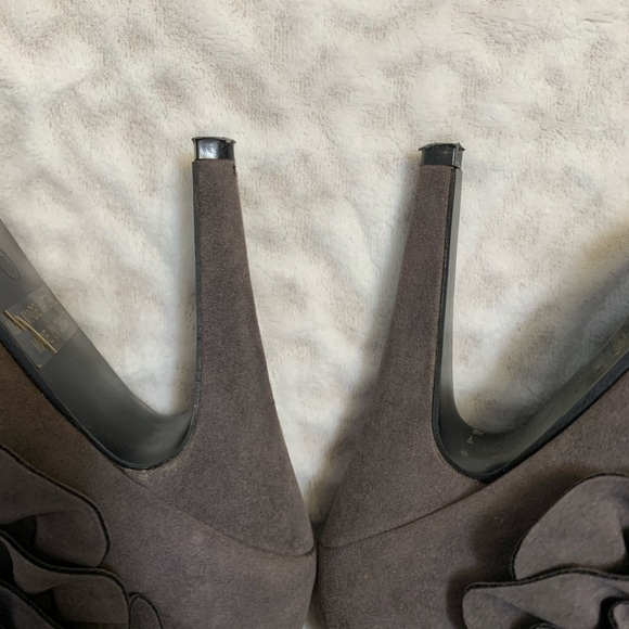 Refresh gray booties boots high heel grey ruffle - Picture 5 of 12